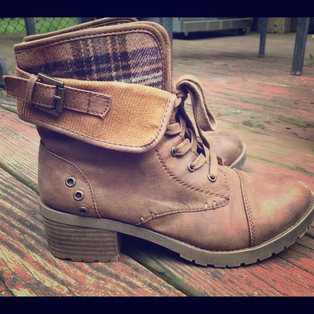 Ankle boots
